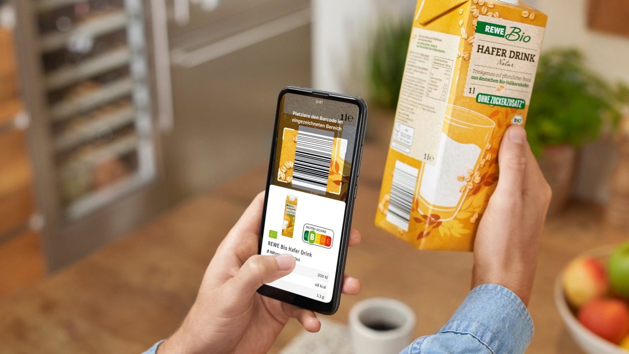 Foto: Nutri Score Scanning (Copyright: Rewe)